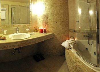 Achtis Boutique Hotel Afytos Exterior photo